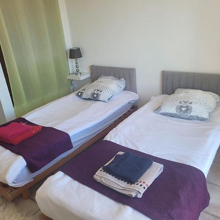 Appartement Proche Aeroport Marseille Marignane - Studio Confortable - Logement Ideal - Hebergement Tout Equipe Rognac Zewnętrze zdjęcie