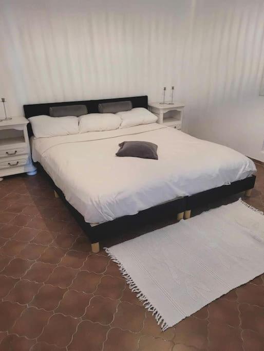 Appartement Proche Aeroport Marseille Marignane - Studio Confortable - Logement Ideal - Hebergement Tout Equipe Rognac Zewnętrze zdjęcie